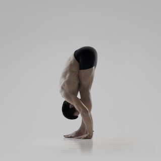 Mai-Ram-Yoga-Uttanasana.jpg