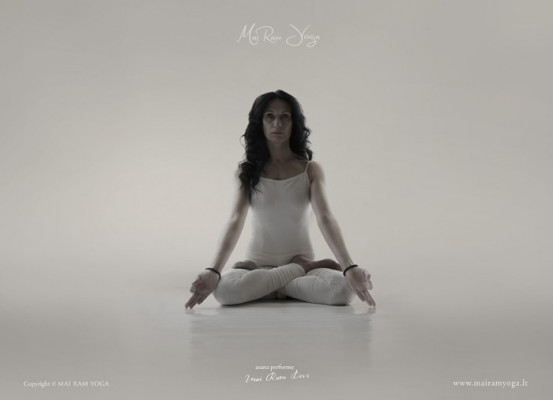 Mai Ram Devi padmasana Mai Ram Devi padmasana